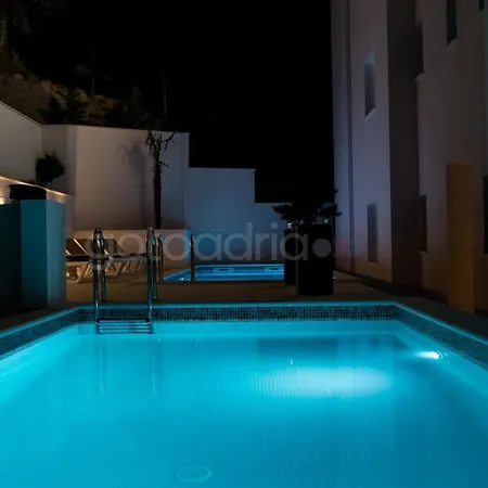 Apartamento Smaragd - Rubin - Luxury With Shared Pool